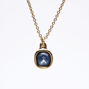 Collana Bohemian azzurro polvere quadrata
